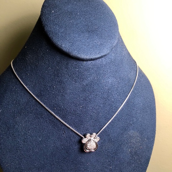 Dog Paw Print Heart necklace - Picture 3 of 5